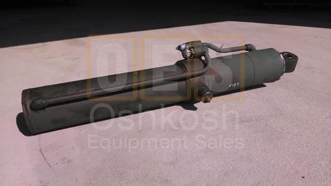 Rough Terrain Forklift (Lift Cylinder)